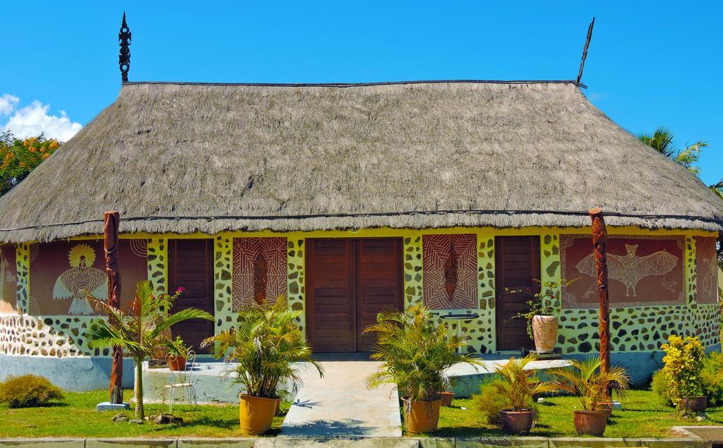 Koniambo Hotell Koné Exteriör bild